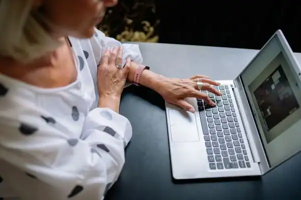 Image of woman attending online mediation Newquay services from Barker Mediation